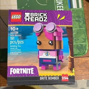 LEGO BrickHeadz Fortnite Brite Bomber Figure